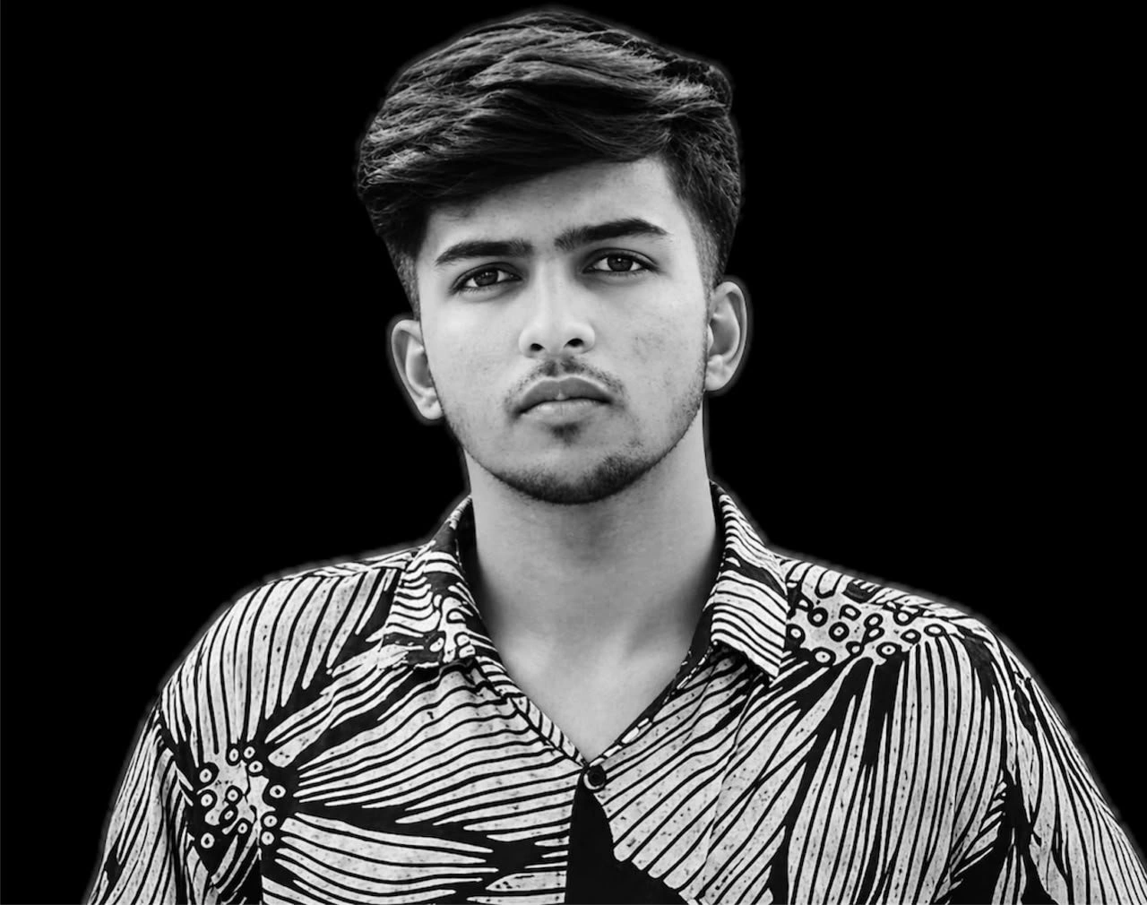 Best freelance digital marketing expert in palakkad professional black-and-white portrait of a digital marketing professional.